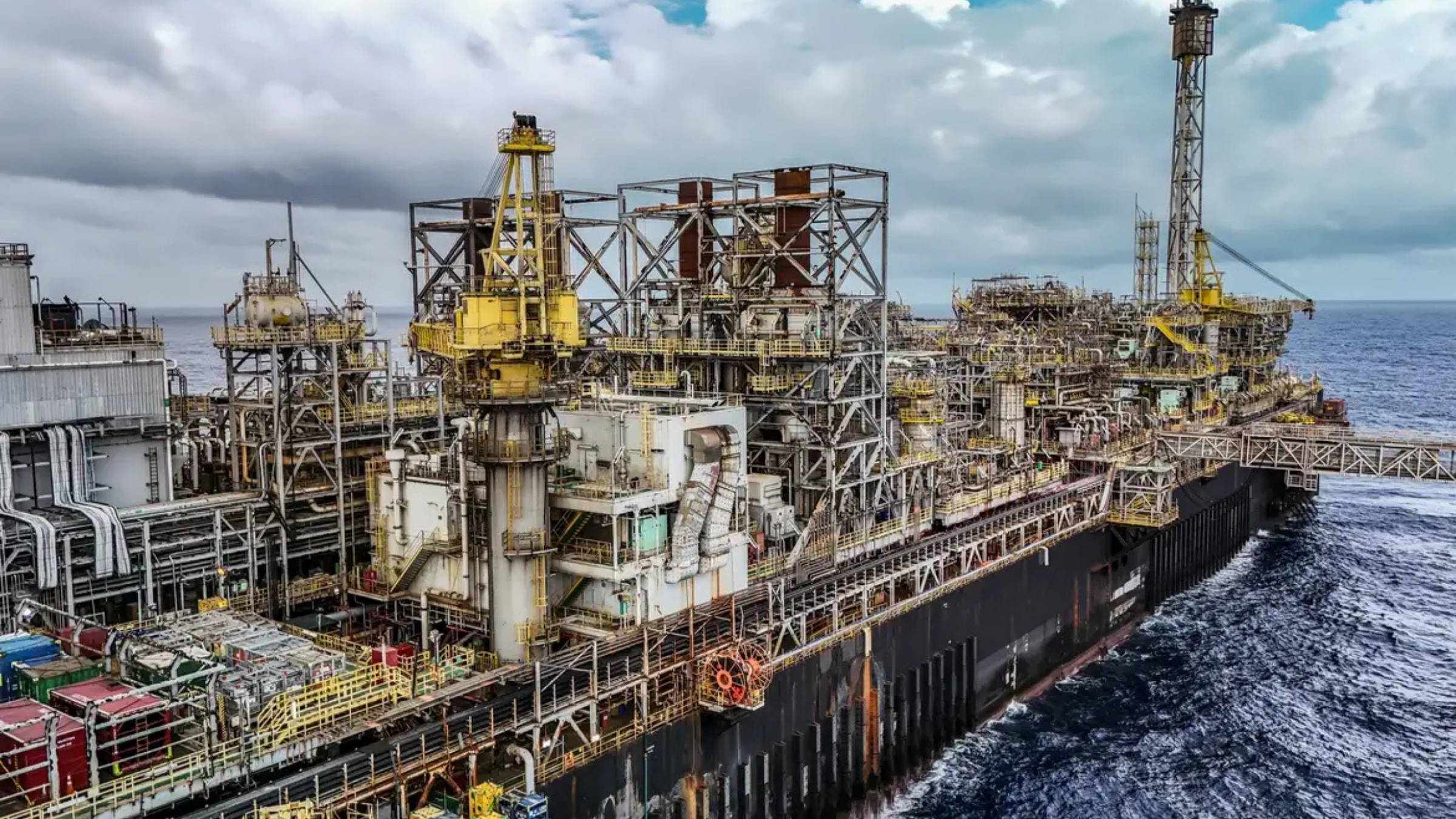 Justiça barra imposto de 12% sobre petróleo, mas governo anuncia prorrogação horas depois