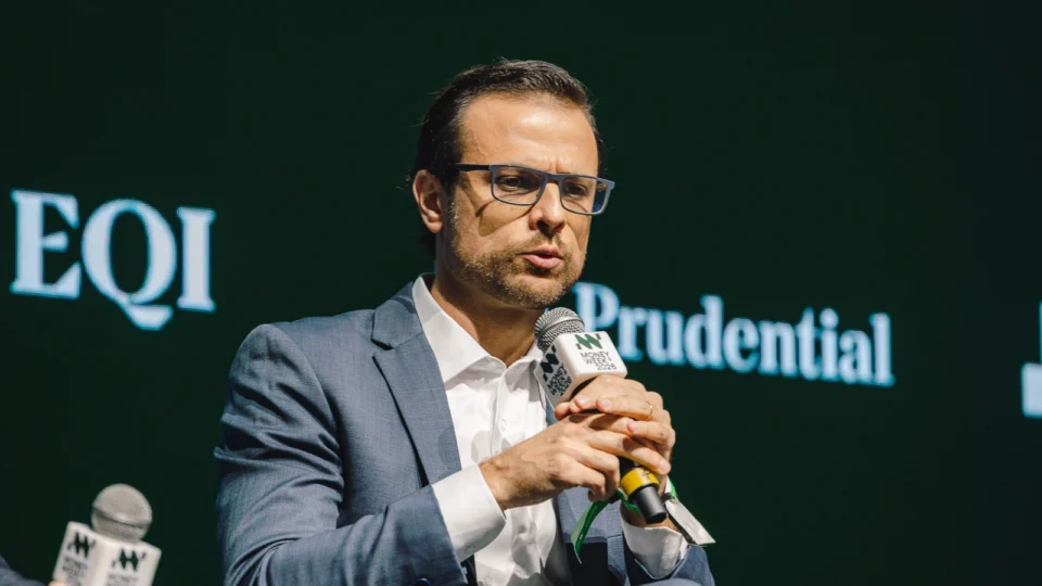 Silvio Cascione, chefe da Eurasia Group no Brasil, apresentou análise sobre a eleição de 2026 durante a Money Week, em Balneário Camboriú