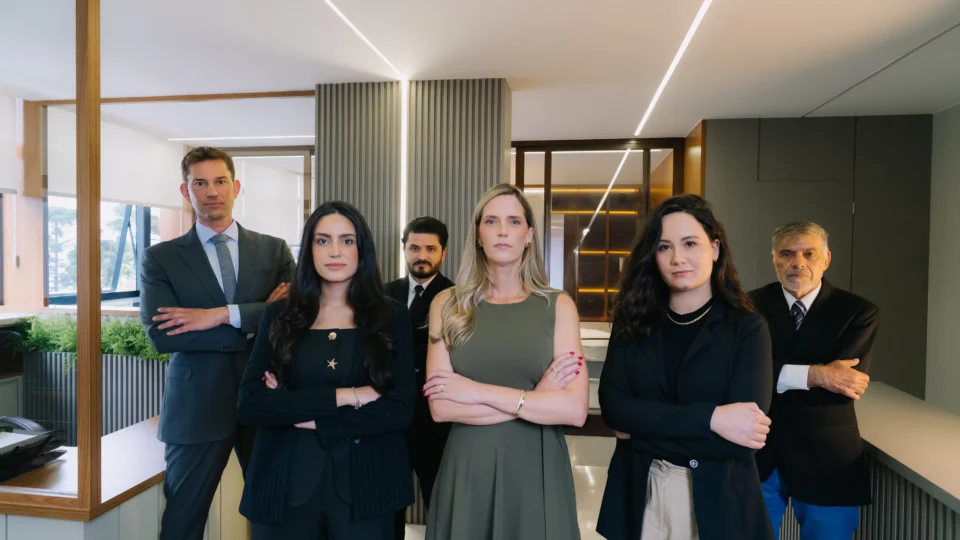 Equipe da Beleski de Carvalho Sociedade de Advogados: atuação jurídica integrada e especializada.