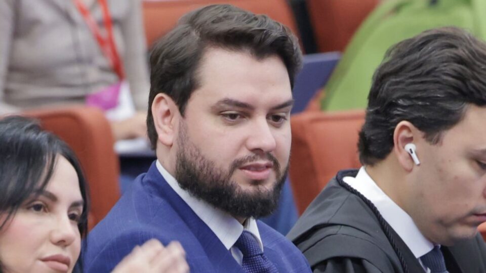 Toda prova vale contra Filipe Martins. Nenhuma prova vale a seu favor