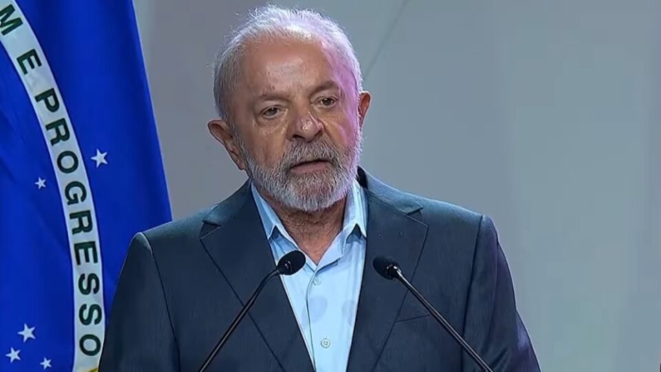 Lula reúne empresários em Brasília para discutir investimentos e economia