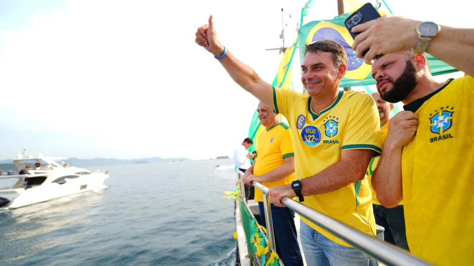 Flávio Bolsonaro Angra dos Reis Cláudio Lottenberg