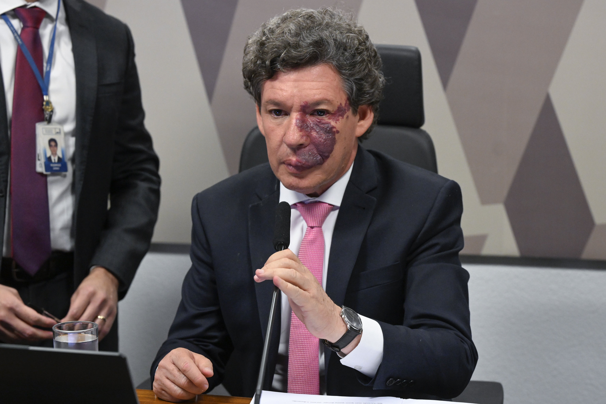 Comissão do Congresso adia votação da MP do fim da “taxa das blusinhas”