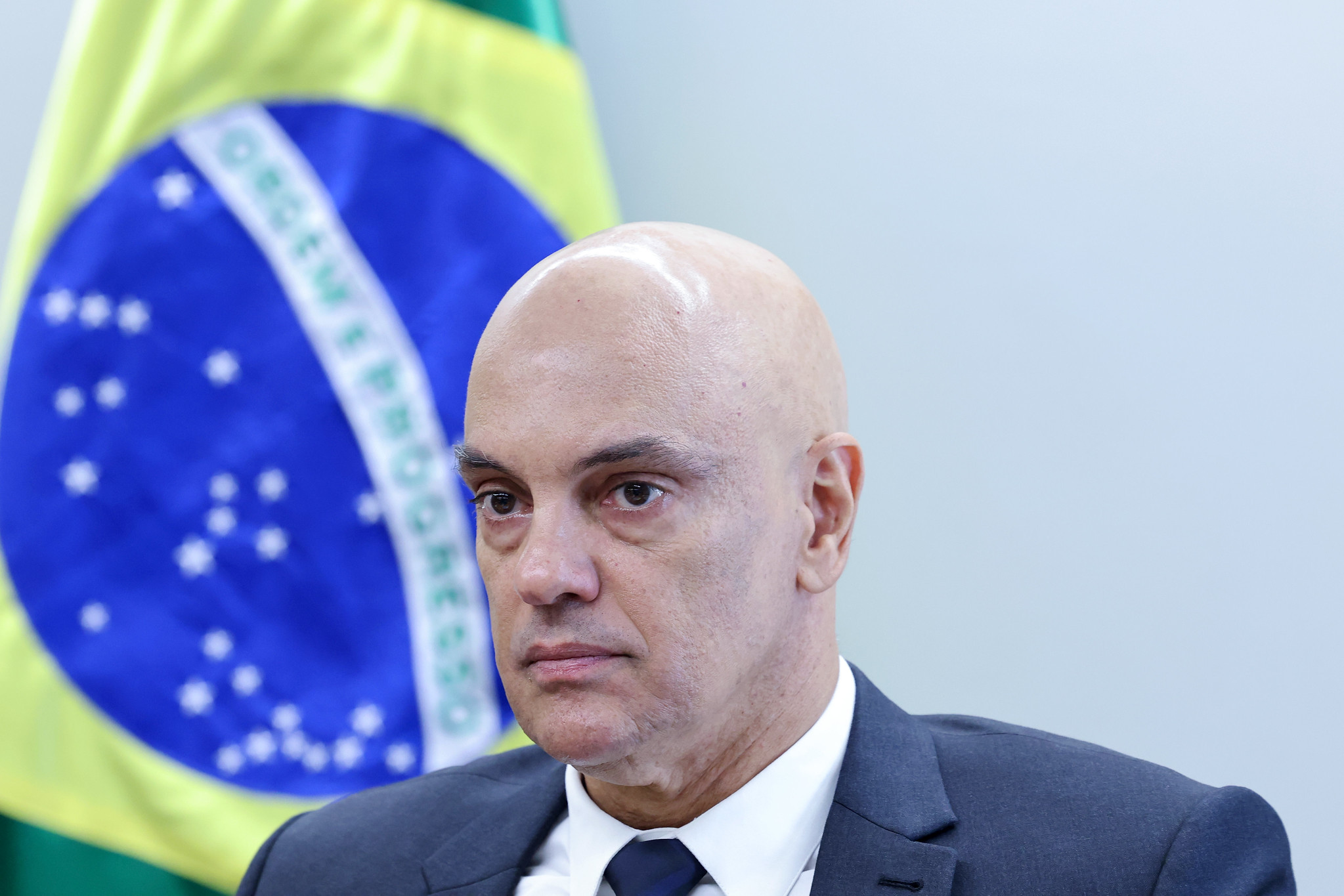 Mensagens sugerem encontro de Moraes com Vorcaro um dia antes da prisão