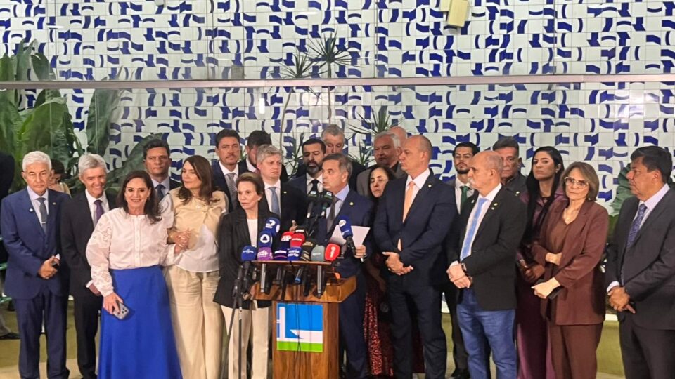 Oposição pede prisão de Moraes e afastamento do diretor-geral da PF