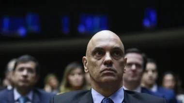 A "trilha do print": Como a PF reconstruiu o envio de mensagens secretas entre Vorcaro e Moraes