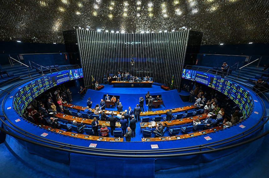 Senadores ampliam pressão por impeachment de Moraes após relatório da PF sobre Vorcaro