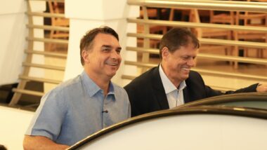 Flávio Bolsonaro Tarcísio de Freitas Sudeste São Paulo