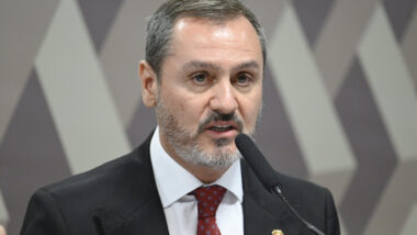 Diretor-geral da PF atuou na Copa, Olimpíadas e segurança de presidenciáveis petistas antes de assumir o cargo.