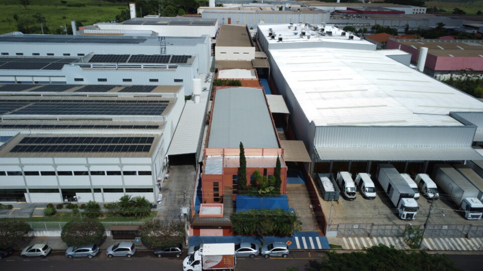 Liderança feminina e capacitação impulsionam cultura da Helianto Farmacêutica