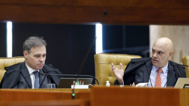 André Mendonça e Alexandre de Moraes, no plenário do STF