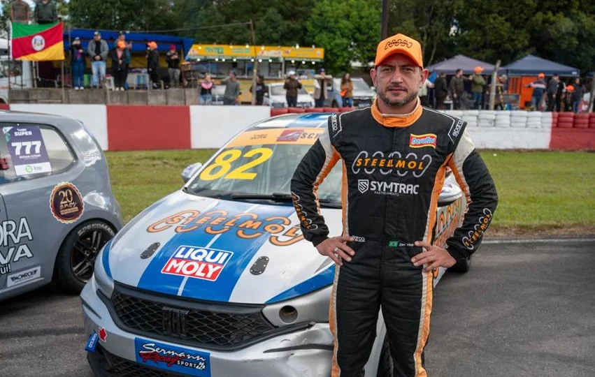 Davi Vianna Amaral Júnior, gestor da Steelmol e piloto de automobilismo, une a experiência na indústria e nas pistas em uma iniciativa que busca aproximar empresas, empresários e profissionais do setor durante a Cascavel de Ouro 2026.
