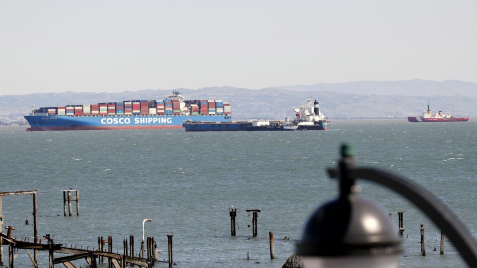 EUA acusam navios de estatal da China de espionarem comunicações militares