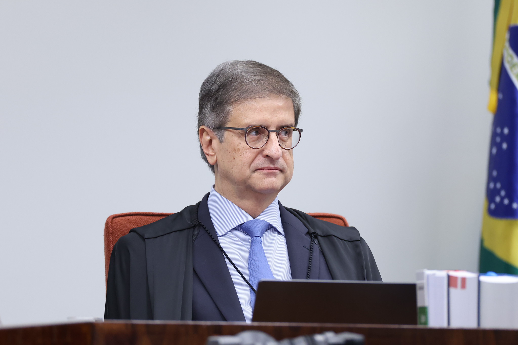 PGR manda investigar se houve interferência em relatório da PF sobre Moraes e Vorcaro