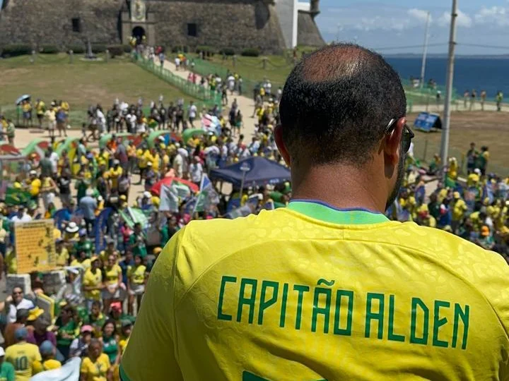 Deputado federal Capitão Alden (PL-BA) discursou na manifestação no Farol da Barra, em Salvador, na manhã desta segunda-feira (7).