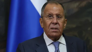 Sergey Lavrov acusa a Alemanha de iniciar uma “guerra de verdade” após o caso de Leipzig.