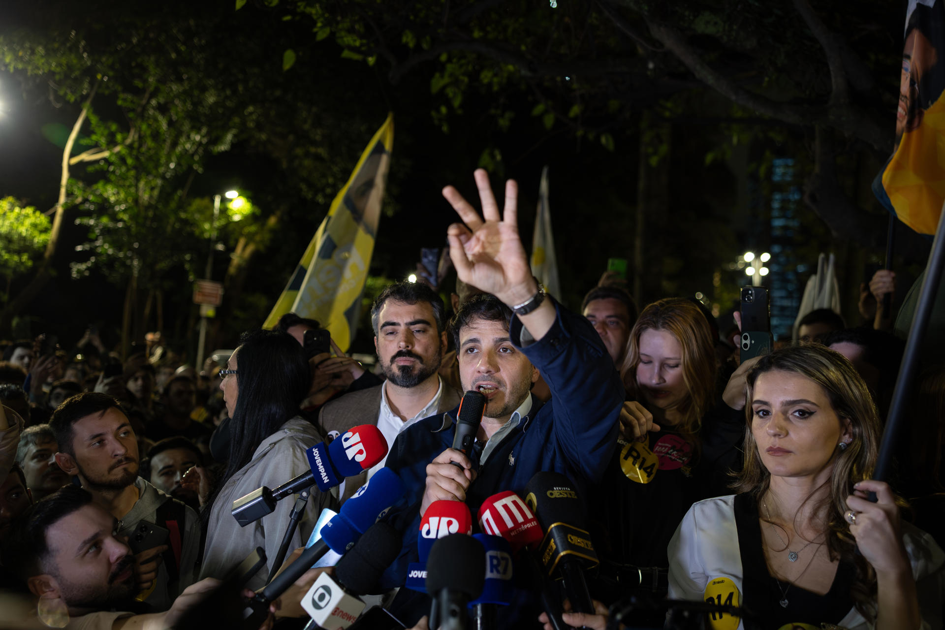 Renan pede afastamentos na PF, STF e PGR e diz que Brasil “morreu como nação”