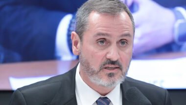 Ministro atendeu a pedido do partido Novo e considerou gravidade das revelações recentes.