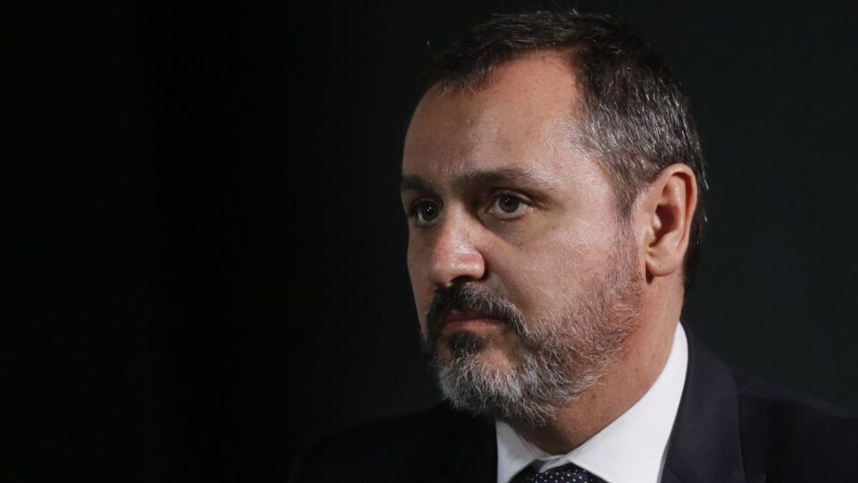 Diretores da PF colocam cargos à disposição após Mendonça afastar diretor-geral