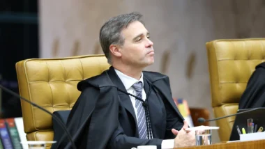 Ministro afirmou que risco de interferência foi reduzido e colocou restrições mais brandas.