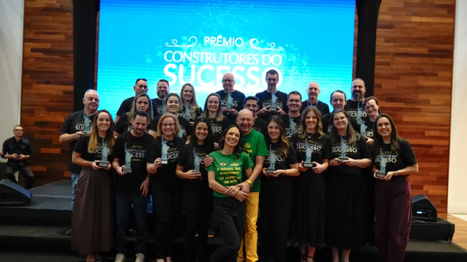 Além de Paza, outros cerca de 300 colaboradores foram homenageados pelos anos de dedicação à Havan.
