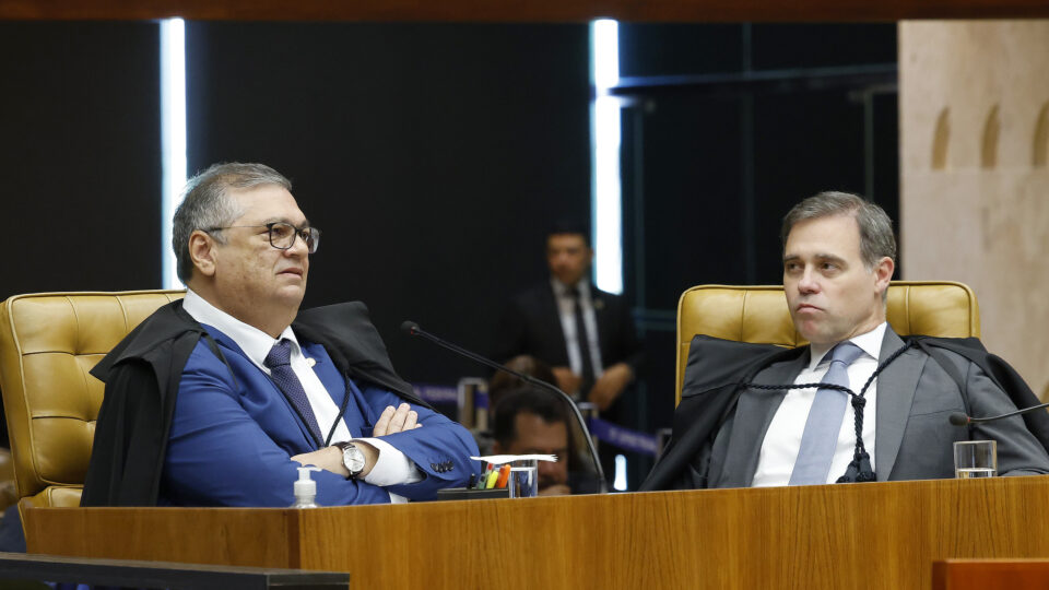 Novo tenta devolver a Mendonça disputa sobre Andrei após derrubada de Dino