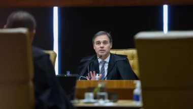 Carta aberta faz sete referências bíblicas e menciona expressão "terrivelmente evangélico".