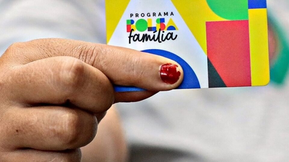 O voto é a única via de libertação da escravidão social que impera no Brasil