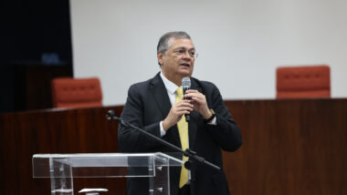Dino convoca audiência pública sobre responsabilização de parlamentares por emendas