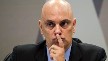 Alexandre de Moraes poderá ser investigado após sessão no STF.