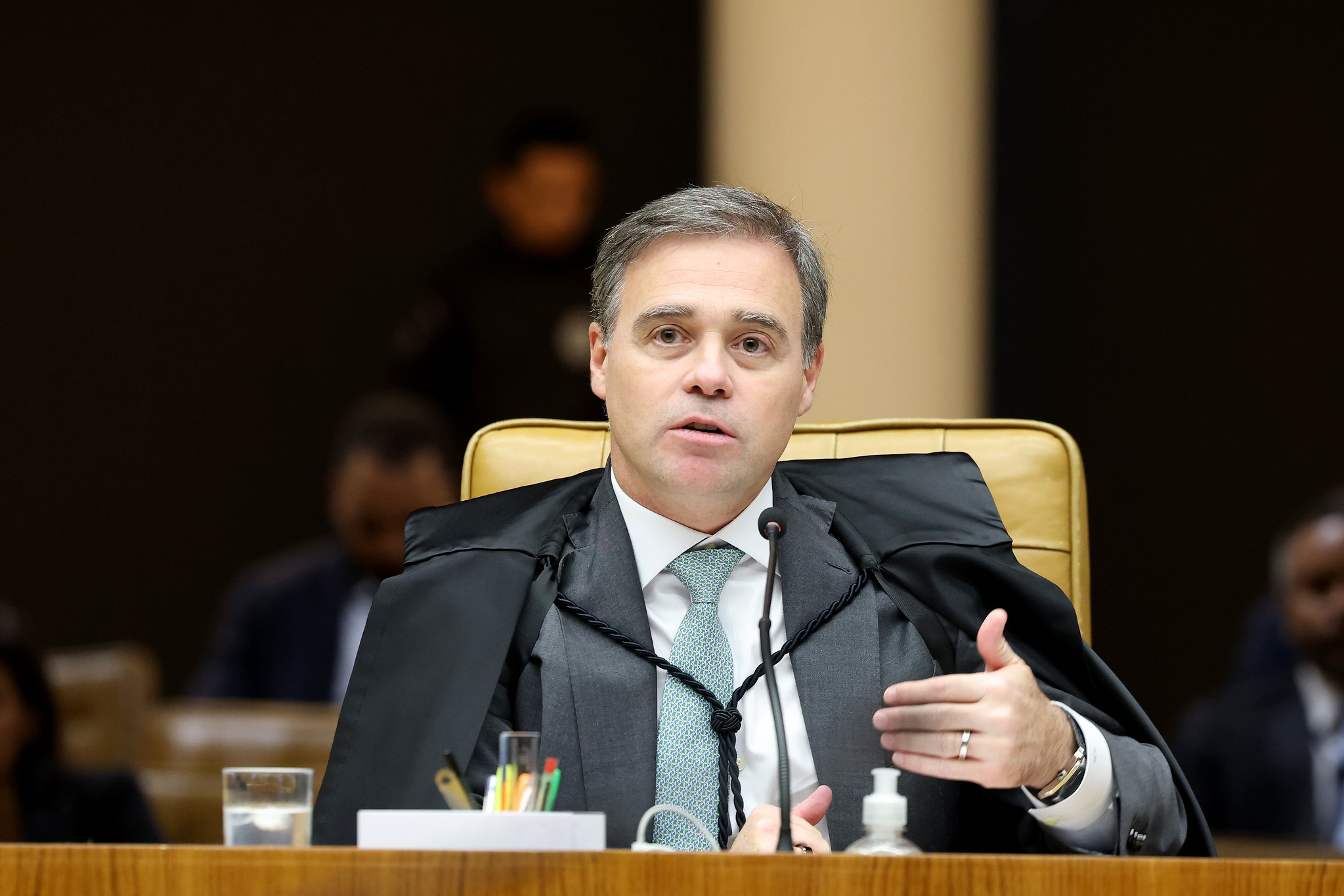 Mendonça derruba sigilo de processo sobre pagamentos de Vorcaro após pressão de Moraes e PGR