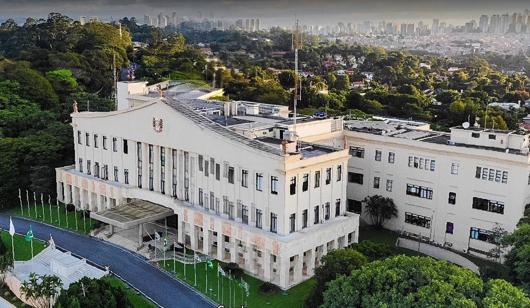 Salário de um governador varia até R$ 24 mil entre estados; veja o ranking de 2026