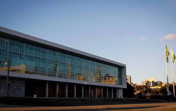 Palácio Iguaçu, em Curitiba: salário do governador do Paraná é de R$ 33.763 mensais em 2026.