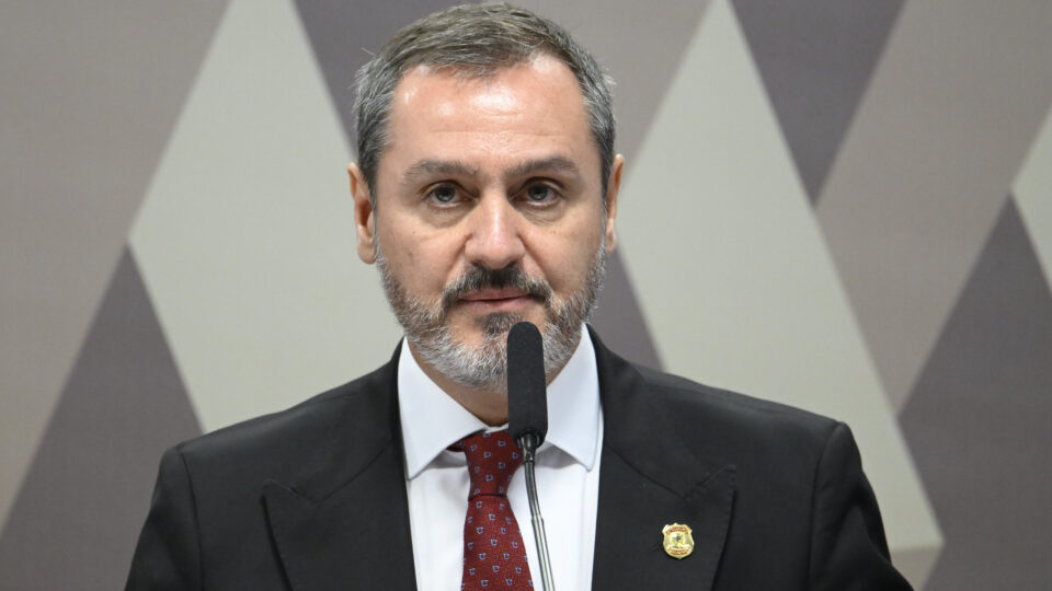 Novo recorre ao STF para restabelecer afastamento do diretor-geral da PF