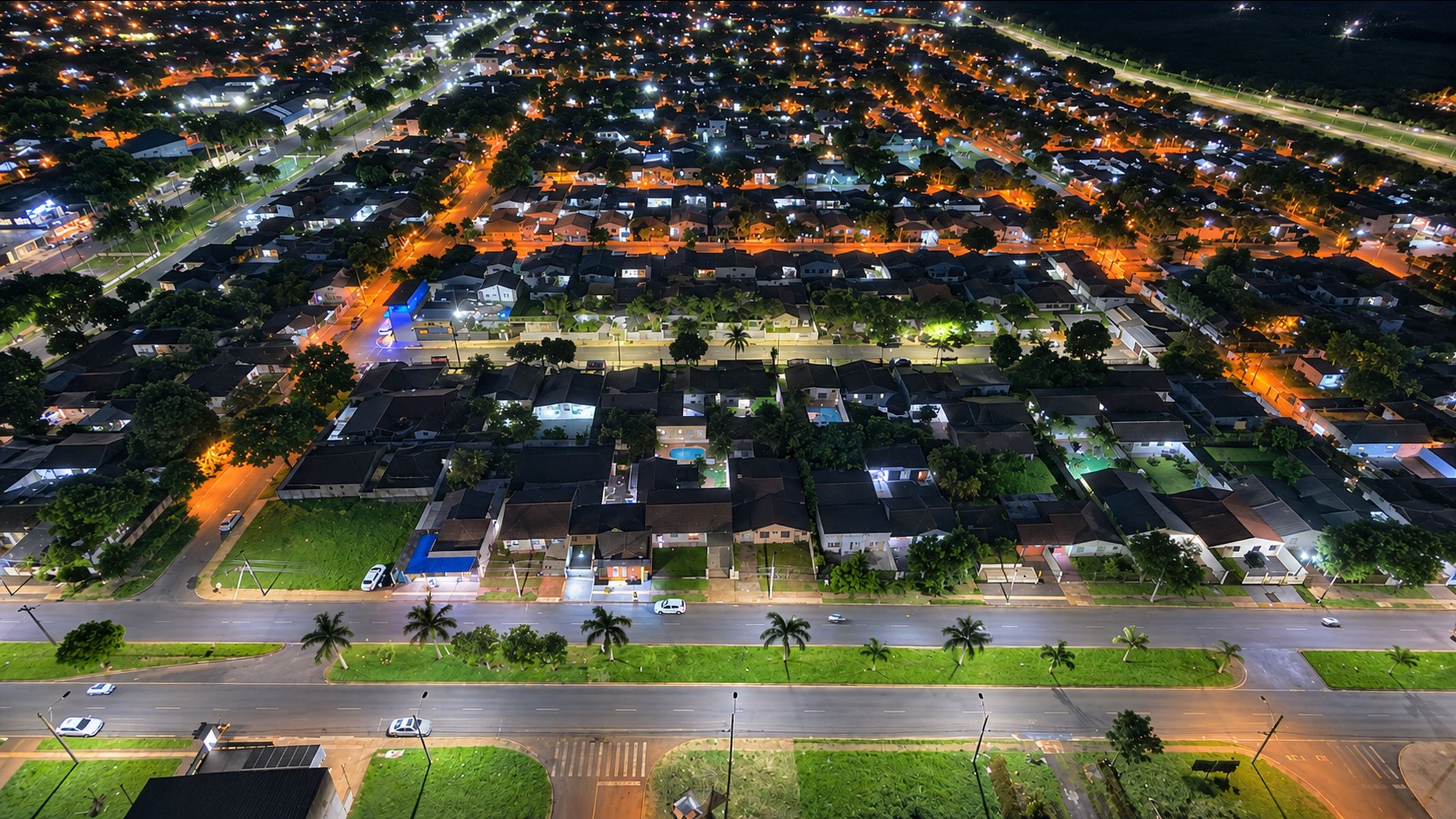 Foz do Iguaçu já modernizou mais de 13 mil pontos de iluminação pública com tecnologia LED, ampliando a eficiência energética e a segurança nas ruas.