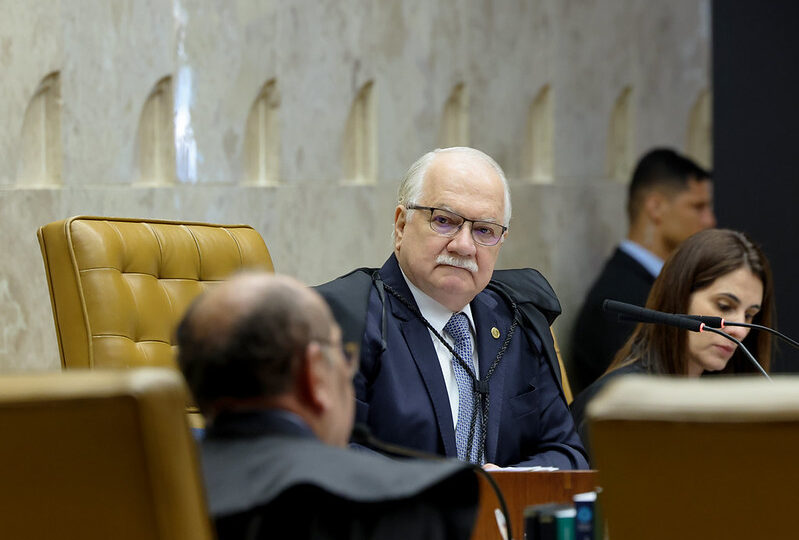 Dino pergunta a Fachin se viu vídeo de Porchat sobre disputa de ofícios no STF