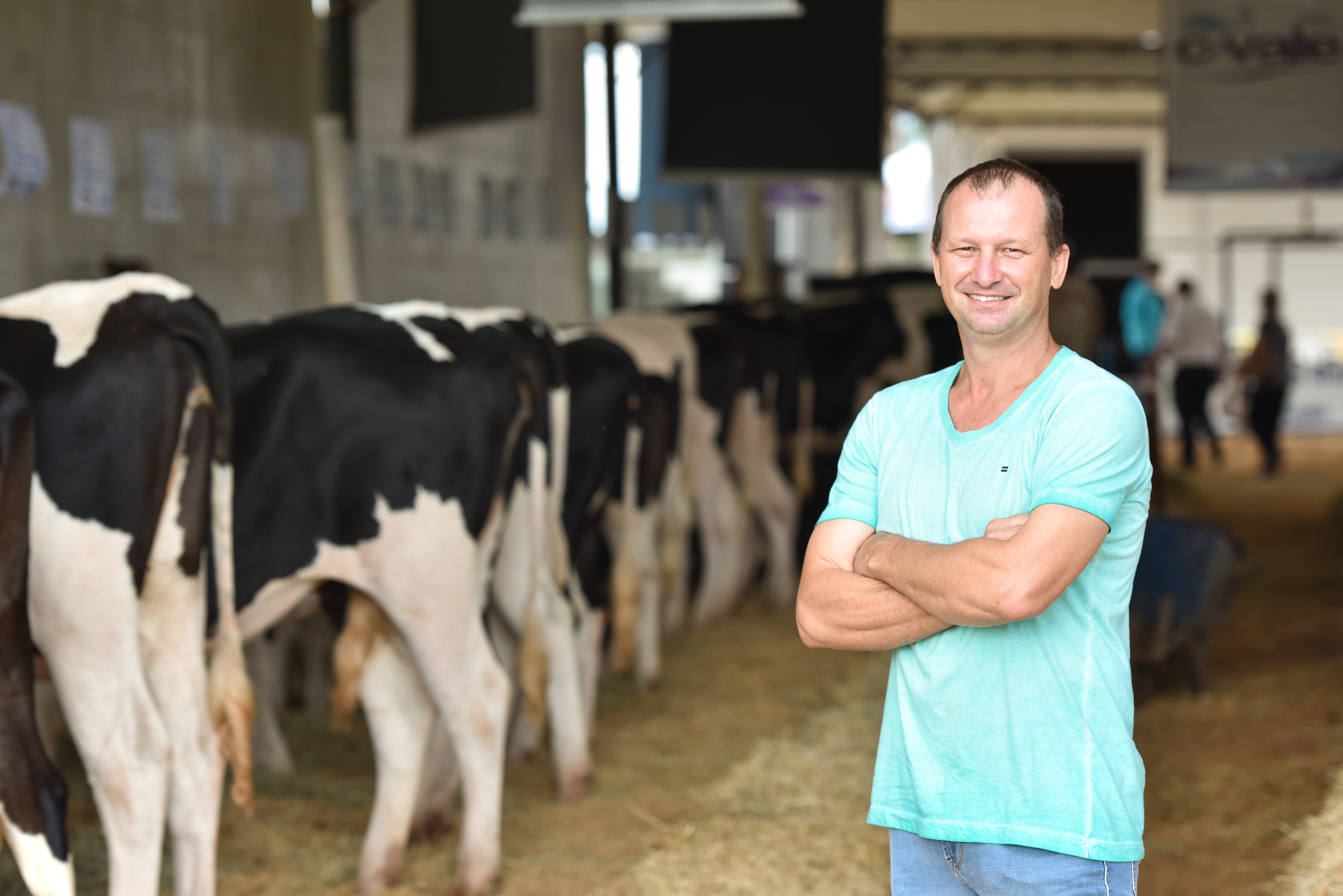 Vender as terras por quê? Como o cooperativismo tem tirado o apelo do êxodo rural