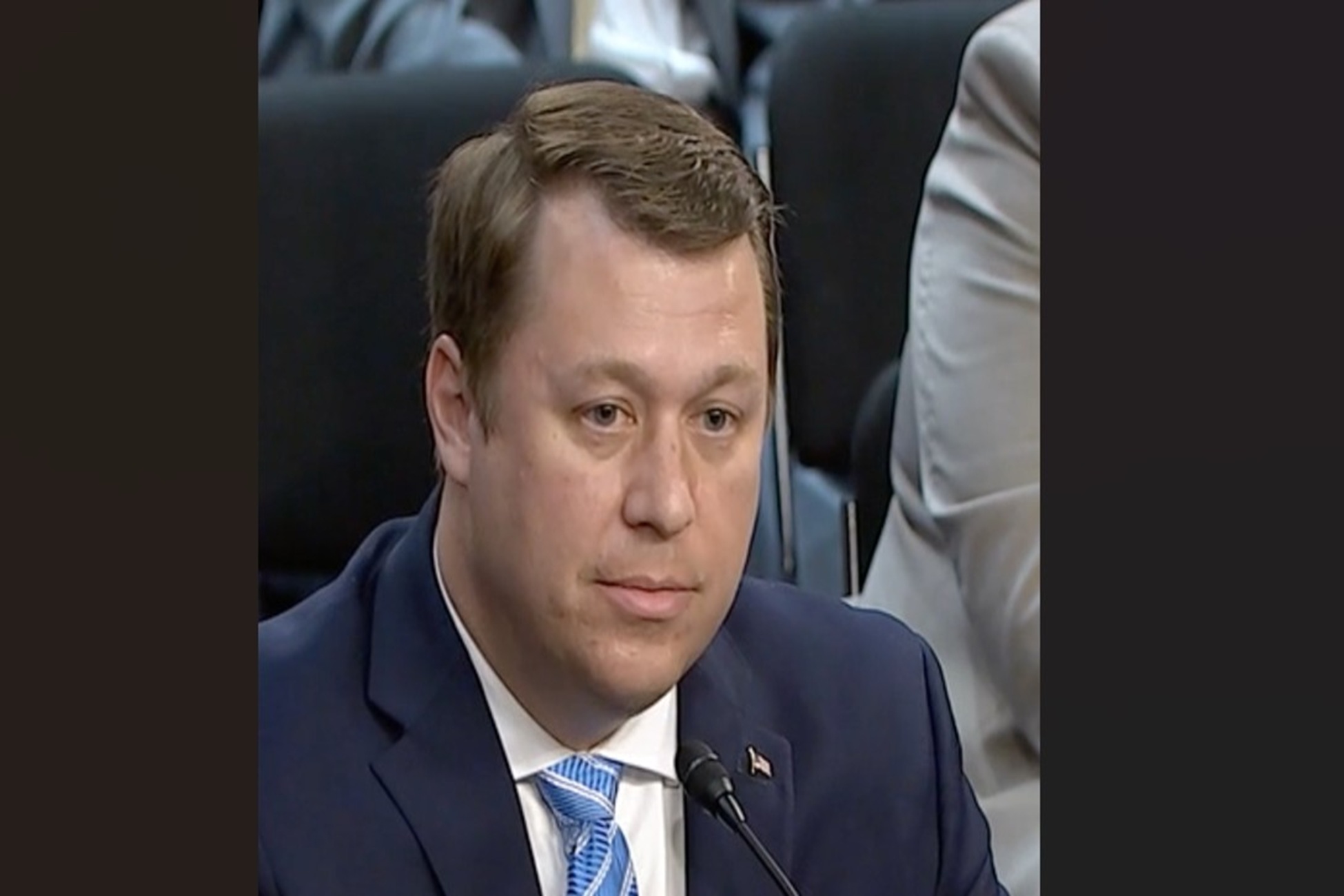 Senado dos EUA confirma juiz pró-vida indicado por Trump para ocupar vaga em Tribunal Federal