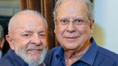 Lula grava vídeo e pede votos para José Dirceu, cassado no mensalão em 2005.