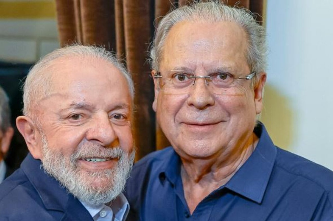 Lula pede votos para Dirceu e chama retorno de ex-ministro cassado no mensalão de reparação histórica