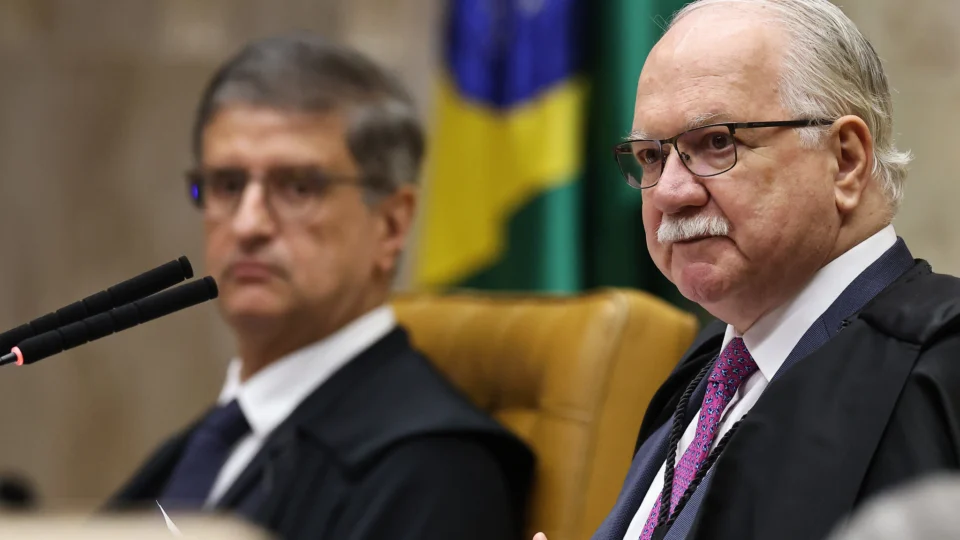 Pai de Vorcaro pede a Fachin que destrave processo e reveja prisão preventiva