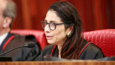 Estela Aranha levou em conta decisão de Moraes que vedou "manifestos político-eleitorais".