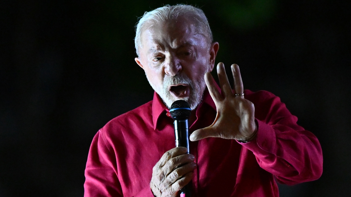 Lula chama governadora do DF de cínica e diz que não dará dinheiro para o BRB