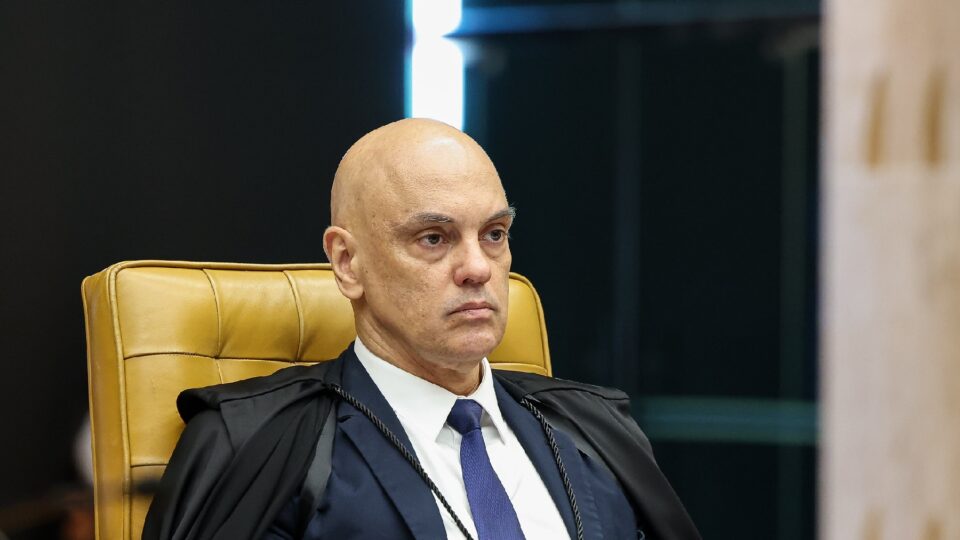Alexandre de Moraes ameaça estabilidade do STF se assumir comando sob suspeita