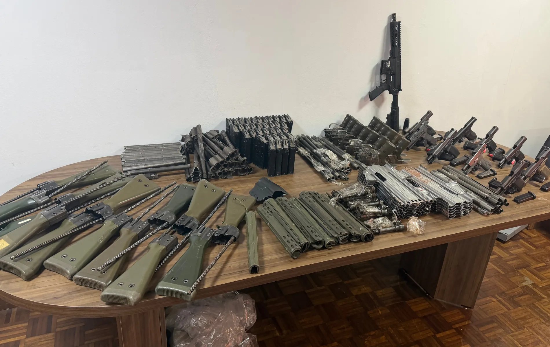 Quadrilha familiar do Paraná criou rota logística para enviar armas ao Rio de Janeiro