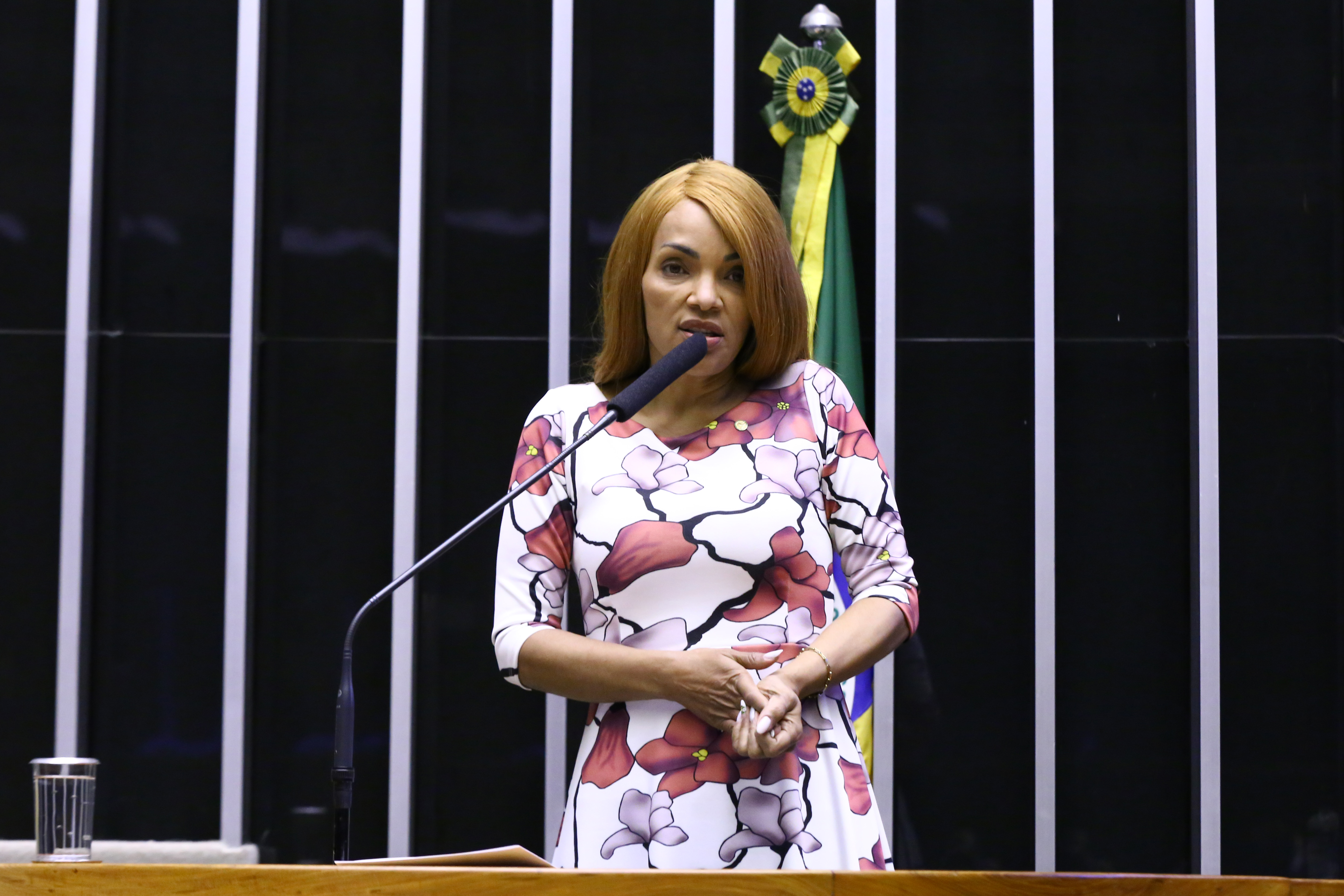 STJ mantém condenação de Flordelis a 50 anos de prisão