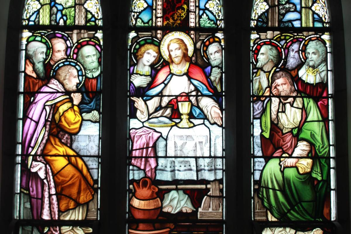 Reino Unido prepara lei para acabar com restrições religiosas a premiês