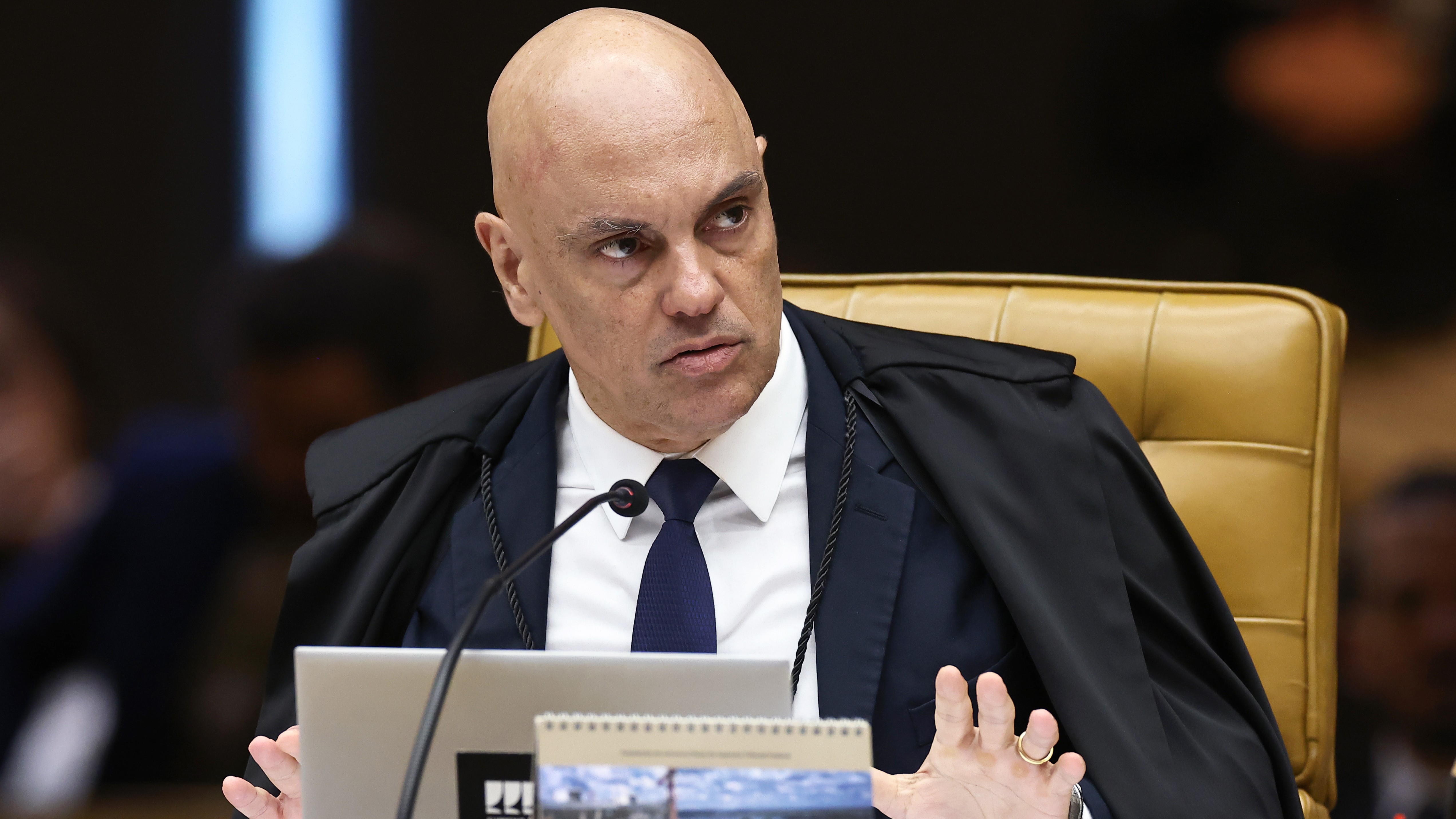 Alexandre de Moraes julgar Alexandre de Moraes é um golpe contra a democracia
