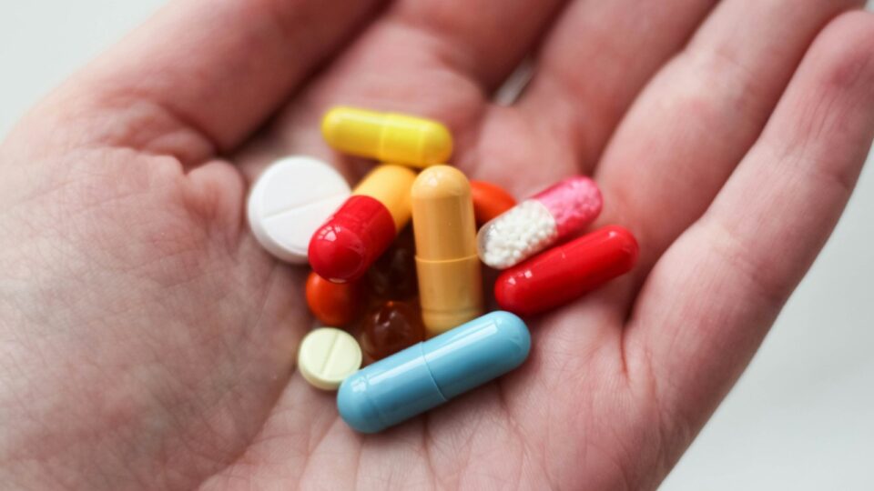 Na era dos suplementos alimentares, busca por saúde pode colocar a vida em risco