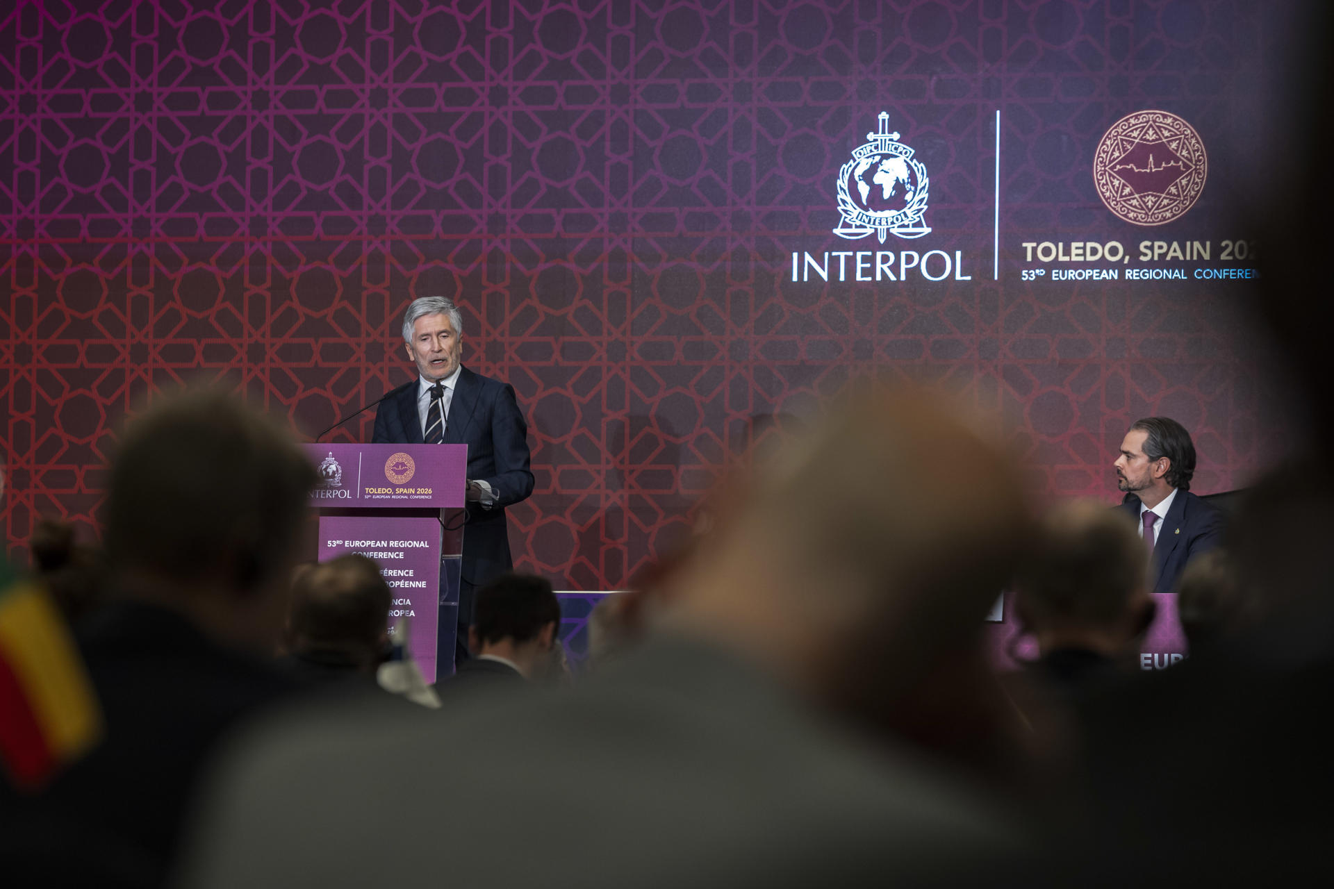 Interpol usa IA para identificar 126 suspeitos de terrorismo em operação inédita